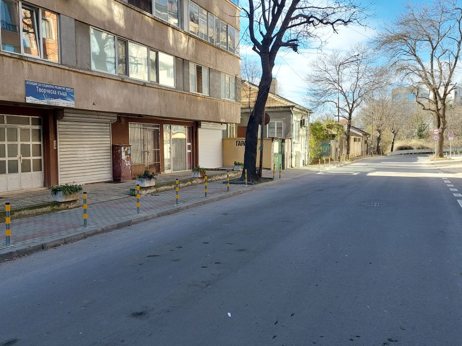 Дава се под наем Гараж / Паркомясто в Варна, Операта - 18 кв.м за 102 € - Снимка #2