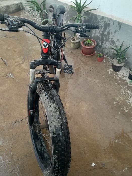 Velosiped qalin balonli holati yaxshi