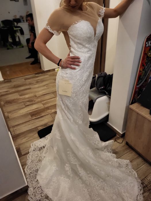 Rochie mireasa model deosebit *NOU*