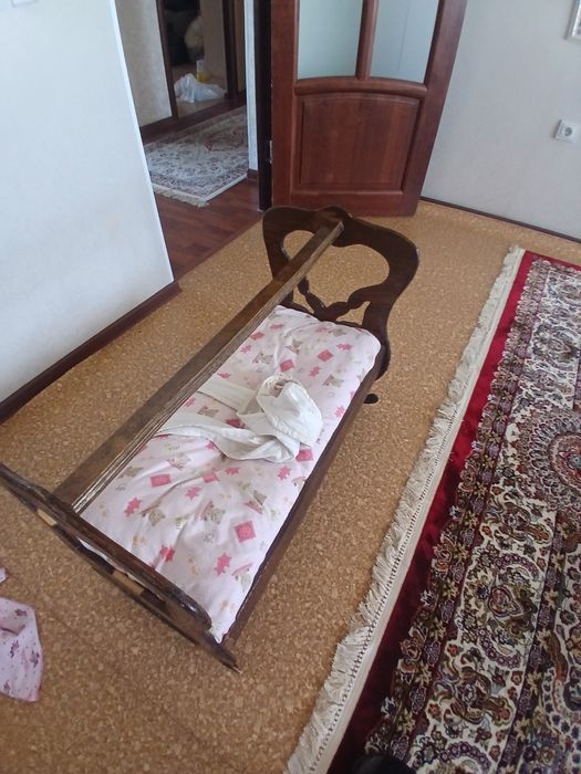 Бесик коныр тусти, әншейін беремін