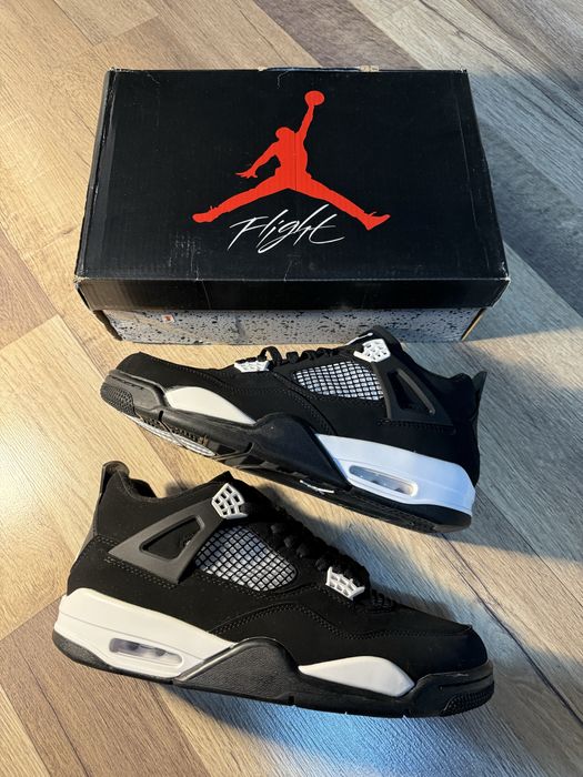 Jordan 4 White Thunder, urgent!