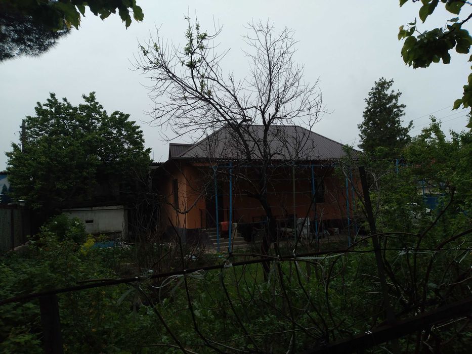 Продается дом с участком