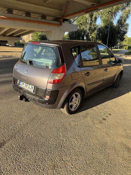 Vând Renault scenic 1.5 DCI  2006