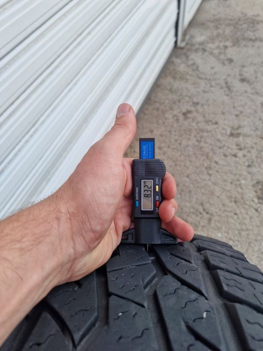 Всесезонни 2бр. А/Т 285/65/17 MAXXIS