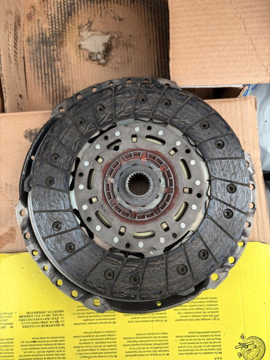 Съединител комплект маховик на ЛУК за 2.0 Голф5