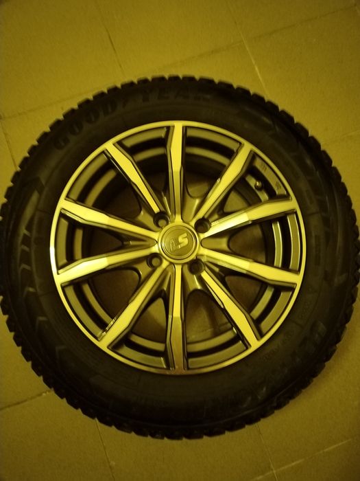 Шипованная резина с диском