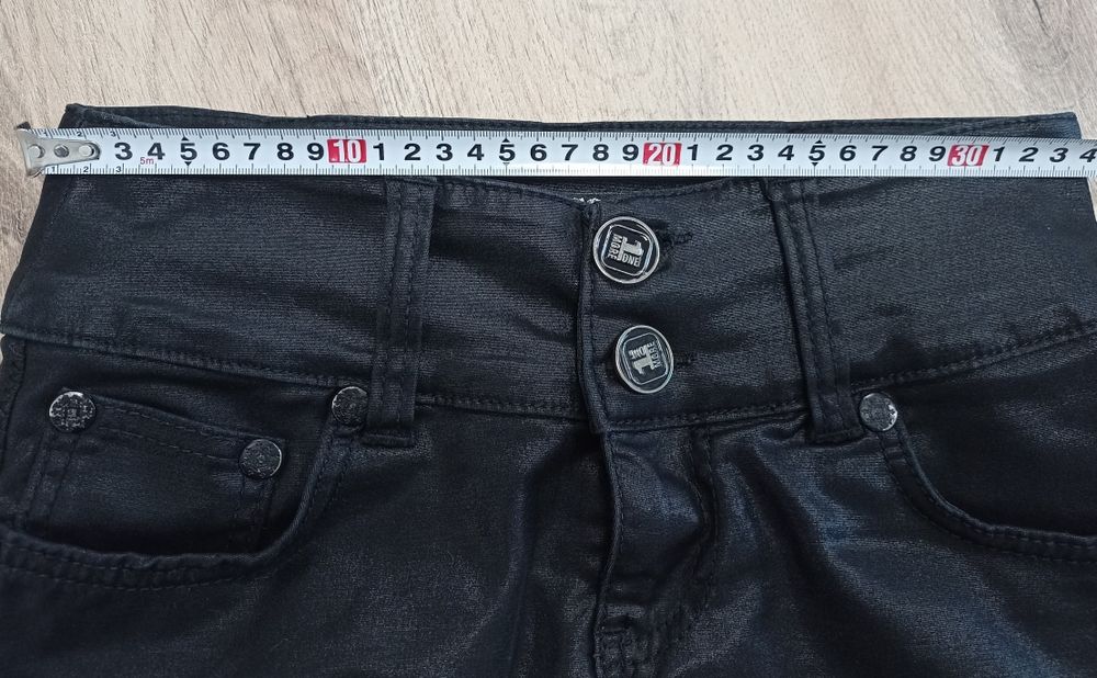 Пола One More Jeans, черна промазана