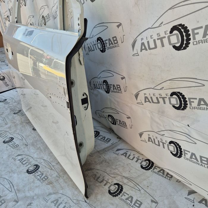 Usa dreapta fata Volvo V40 an 2012-2013-2014-2015-2016-2017-2018-2019