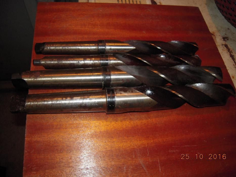 Продавам свредла за метал с конусна опашка
