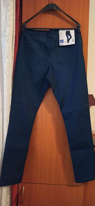 Pantaloni mărimea 48 noi cu eticheta