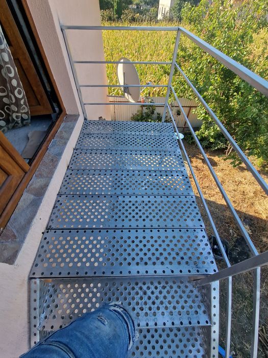 Scari metalice galvanizate