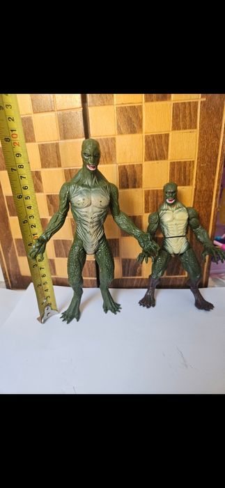 Figurine Lizard Spider men