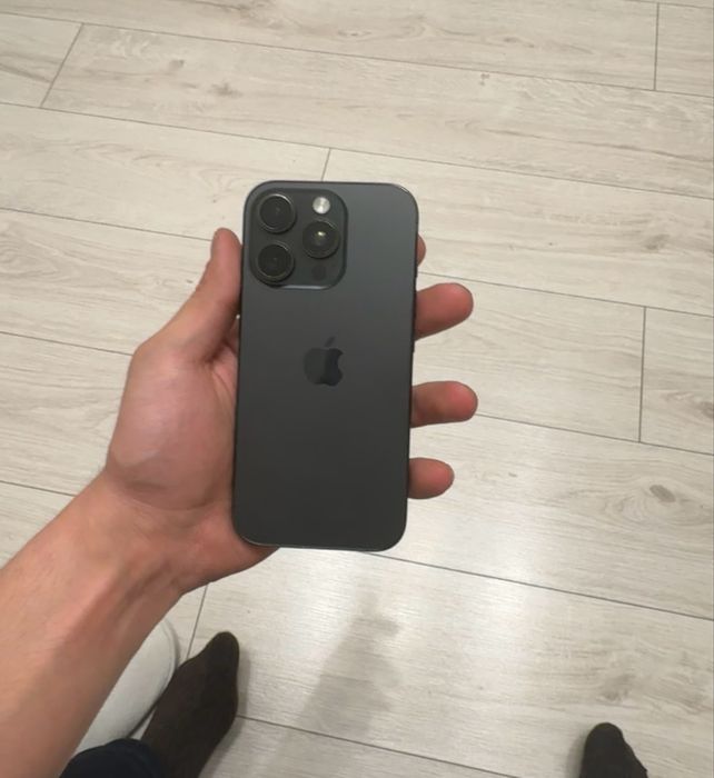 Черный Айфон 16 про 512 гб