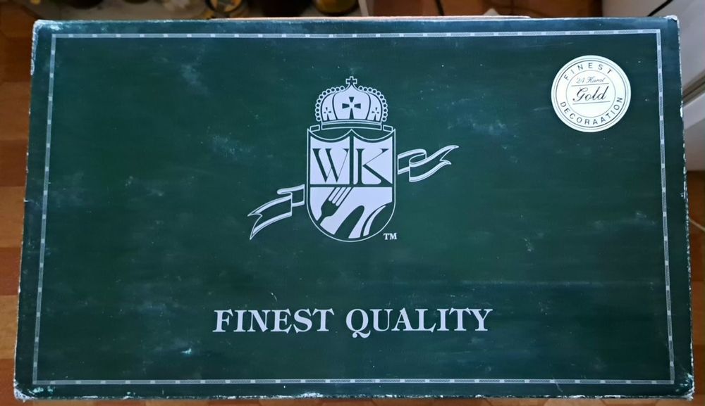 Набор столовых приборов.