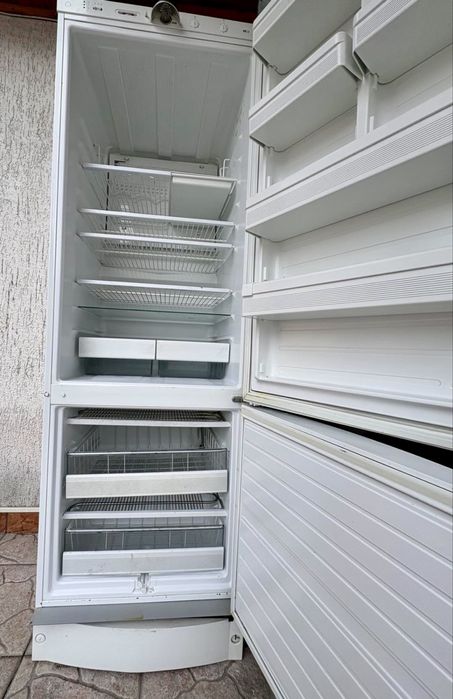 Продавам германски хлодилник Vestfrost.