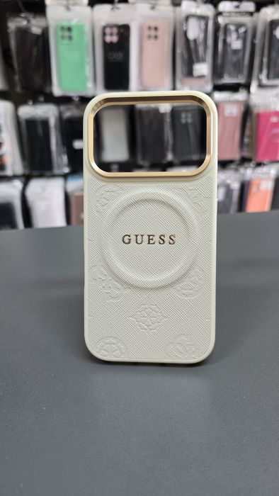 Оригинален кейс Guess за iPhone 17 pro