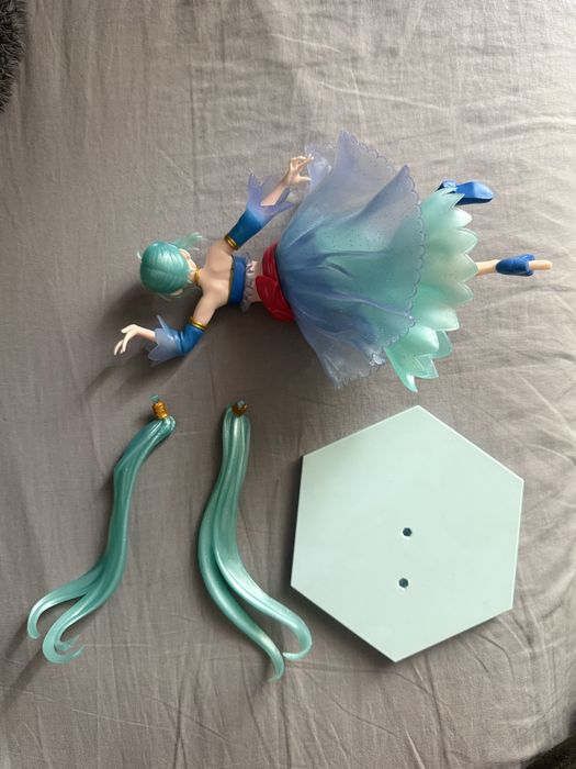 Hatsune Miku  fosforescent pvc doll, 23cm