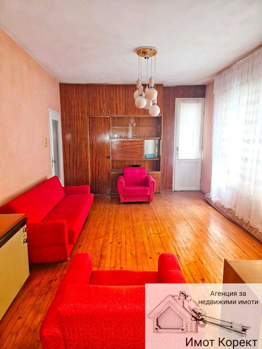Продава се Етаж от къща в Асеновград - 140 кв.м за 802 €/кв.м - Снимка #1