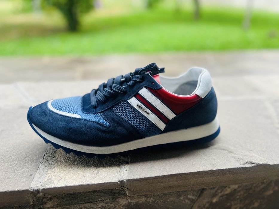 Кроссовки  44 - 45 размер