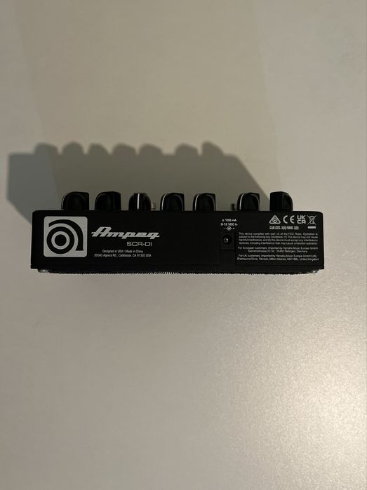 Vând această pedală Ampeg SCR-DI