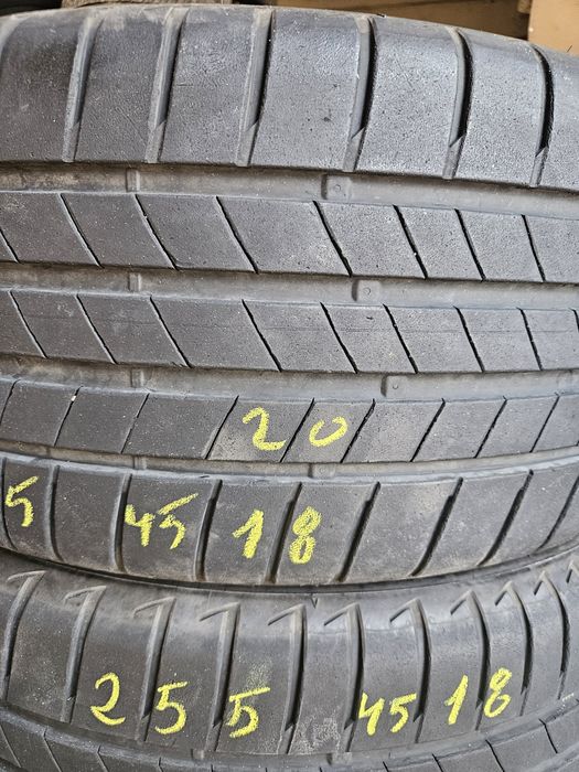 Гуми 255/45/18 2броя