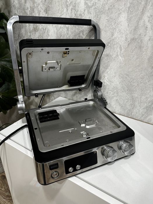 Грильница Delonghi