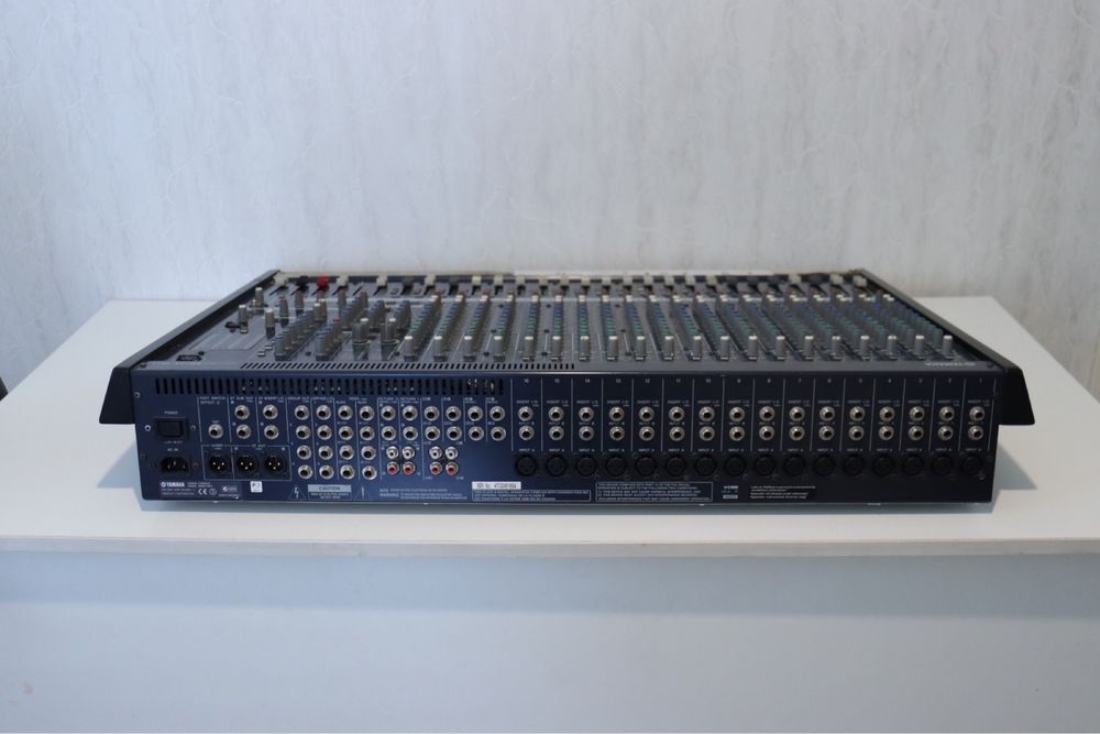 Аудио Микшер Yamaha MG24/14fx