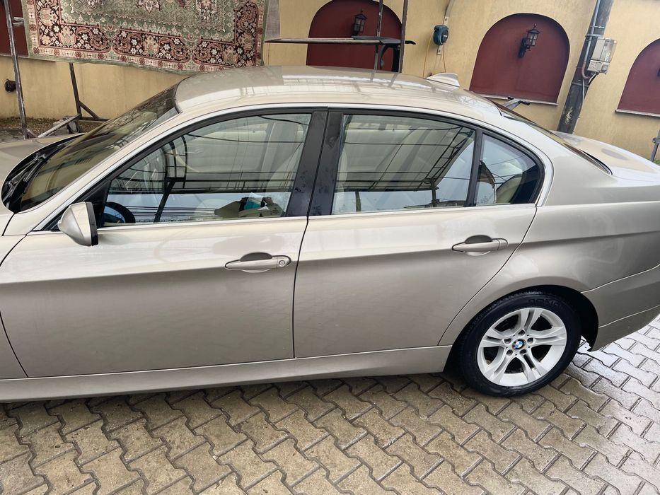 Bmw 318D 2008 Piele, Navigație