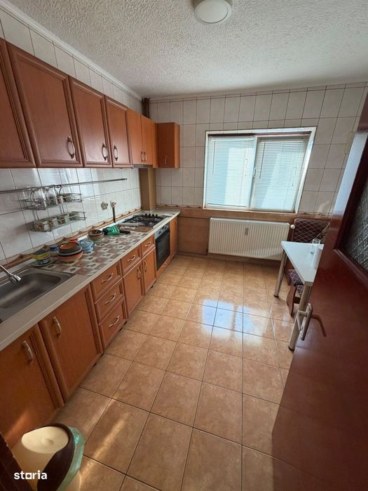Vanzare apartament 3 camere zona 13 septembrie