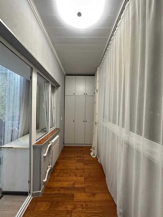 продам 2 комнатную на Шанхае