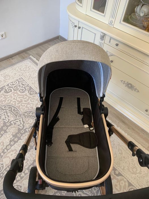 Продам детскую коляску