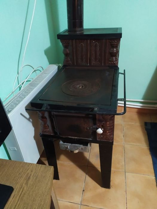 Sobă teracotă cu plită