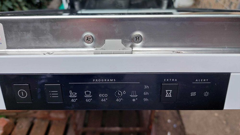 Продавам съдомиялна Gorenie GS52040W