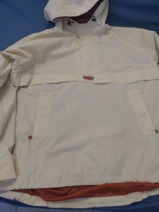 Непромокаемо ветроустойчиво яке с качулка Levi's