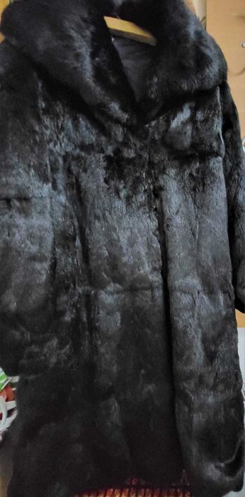Haina lunga,  integral din blana naturala de pisica siberiana neagra