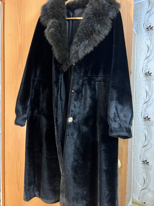 Продам шубу новую