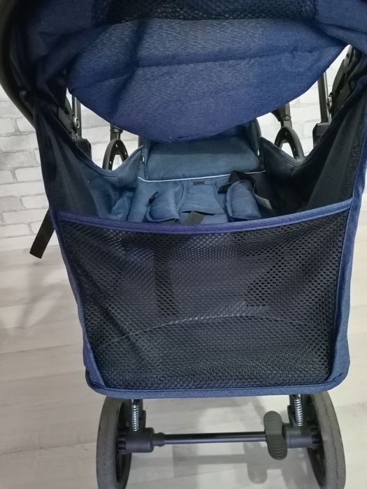 Продам коляску 10000 тнг