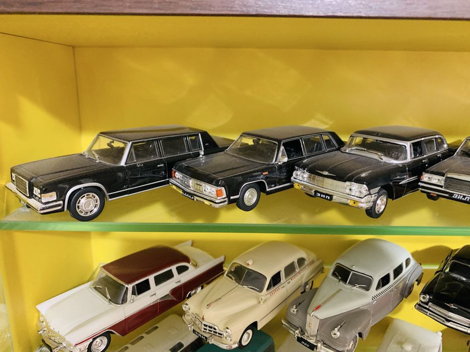 Продам колекцию автомобилей СССР