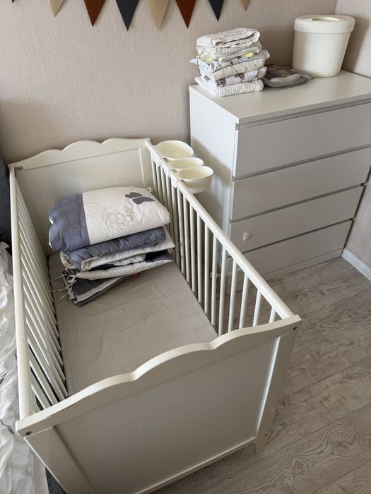 Детская кроватка