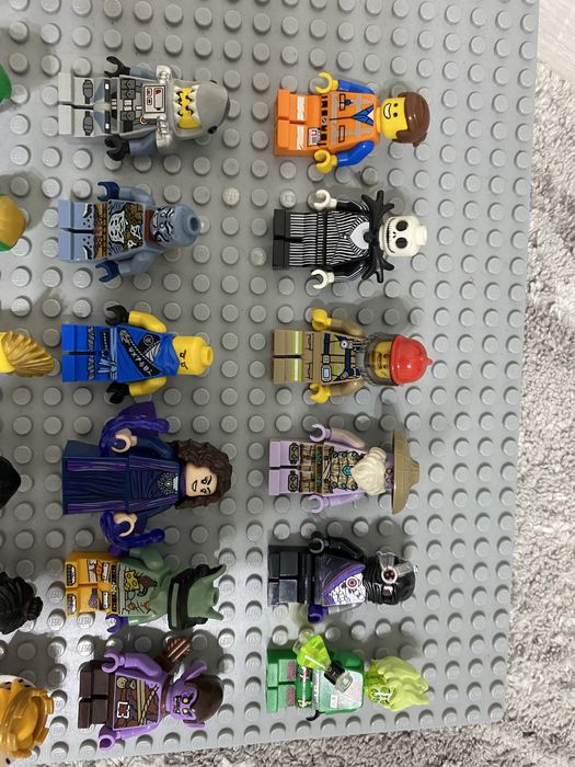 Продам лего фигурки