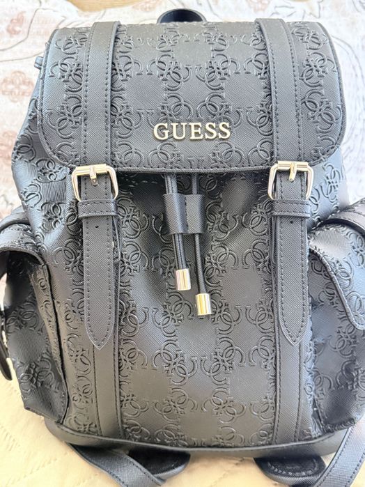 Guess обувки и чанти