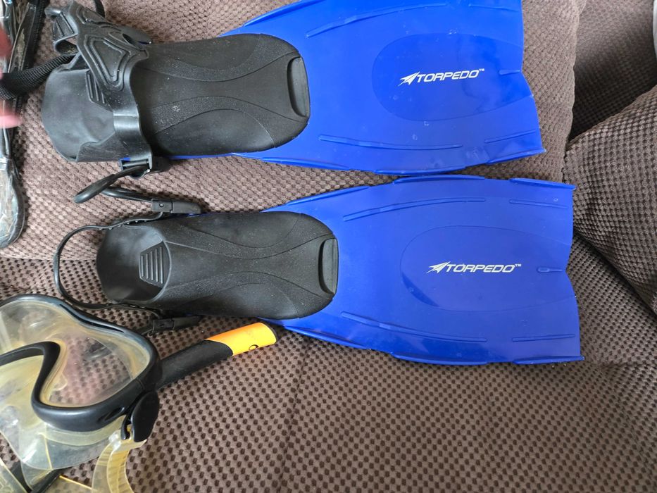 Плавници , шнорхел и маска 35лв.