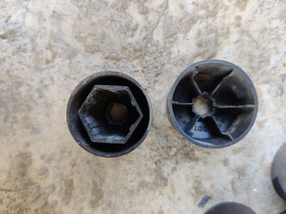 Capace prezoane roti Seat Exeo Audi A4 B6 B7 6J0601173B