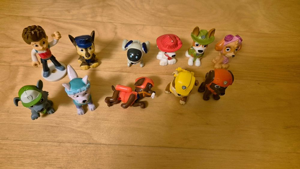 Patrula catelusilor figurine mașinuțe camion plusuri
