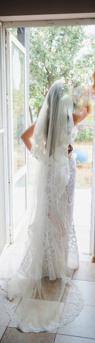 Булчинска рокля +подарък воал