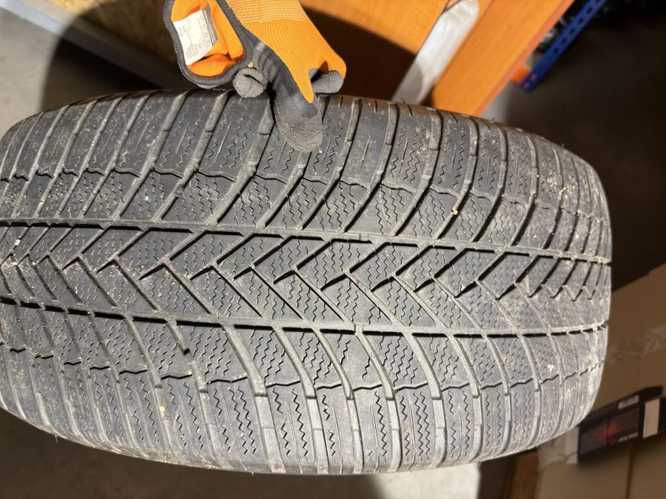 Anvelope Iarna Bridgestone Blizzak LM005 265 50 R19