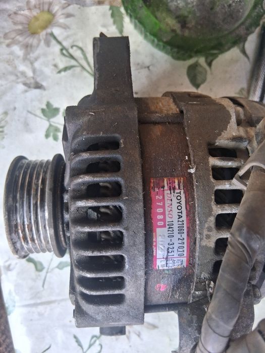 Алтернатор тойота 2.0 д4д р12.. toyota corolla