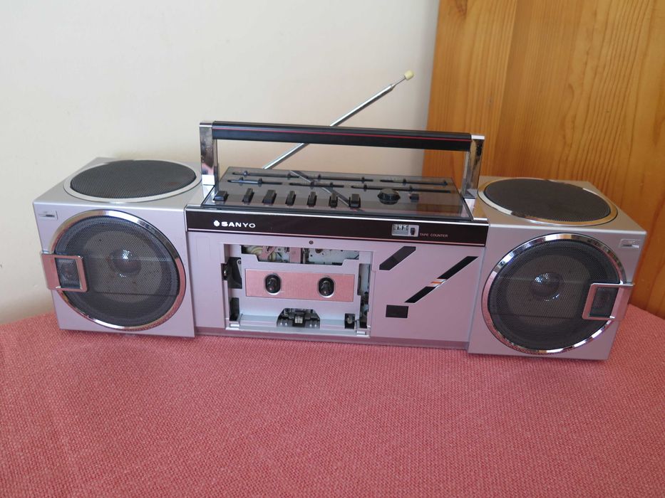 Sanyo Cubic Stereo M-7735L, 1985 ,Japan- радиокасетофон