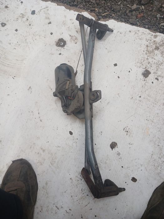 Трапеция дворников Фольксваген Гольф4