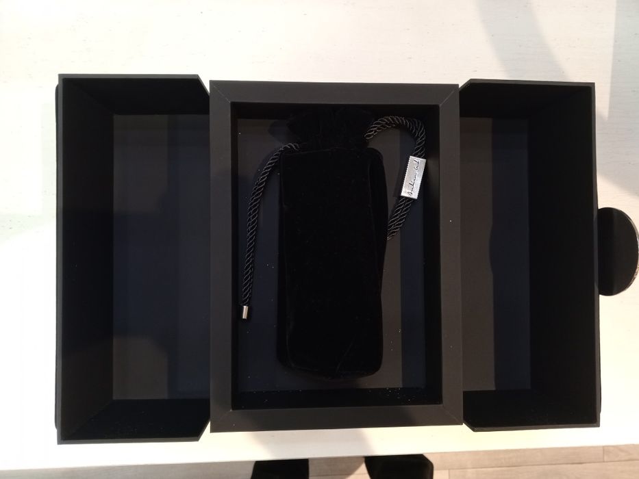 Продаются духи универсальные привезенные с Дубая. Оригинал.